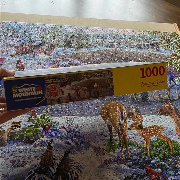 White Mountain • Skating Pind • 1000 Piece Jigsaw Puzzle - Picture 5 of 5